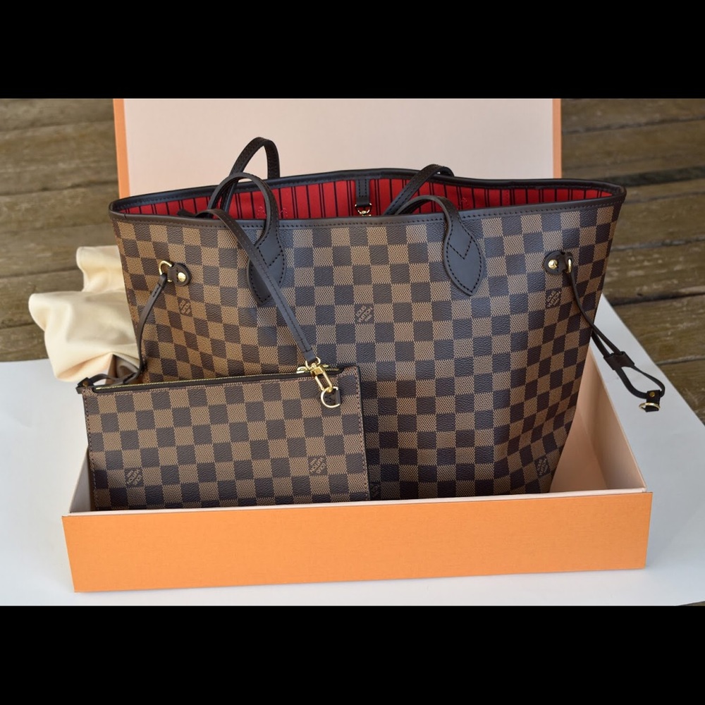 Louis Vuitton Neverfull MM with Cherry interior